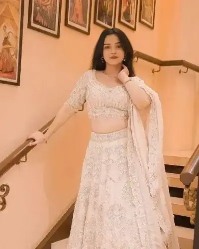 Escort Khambha